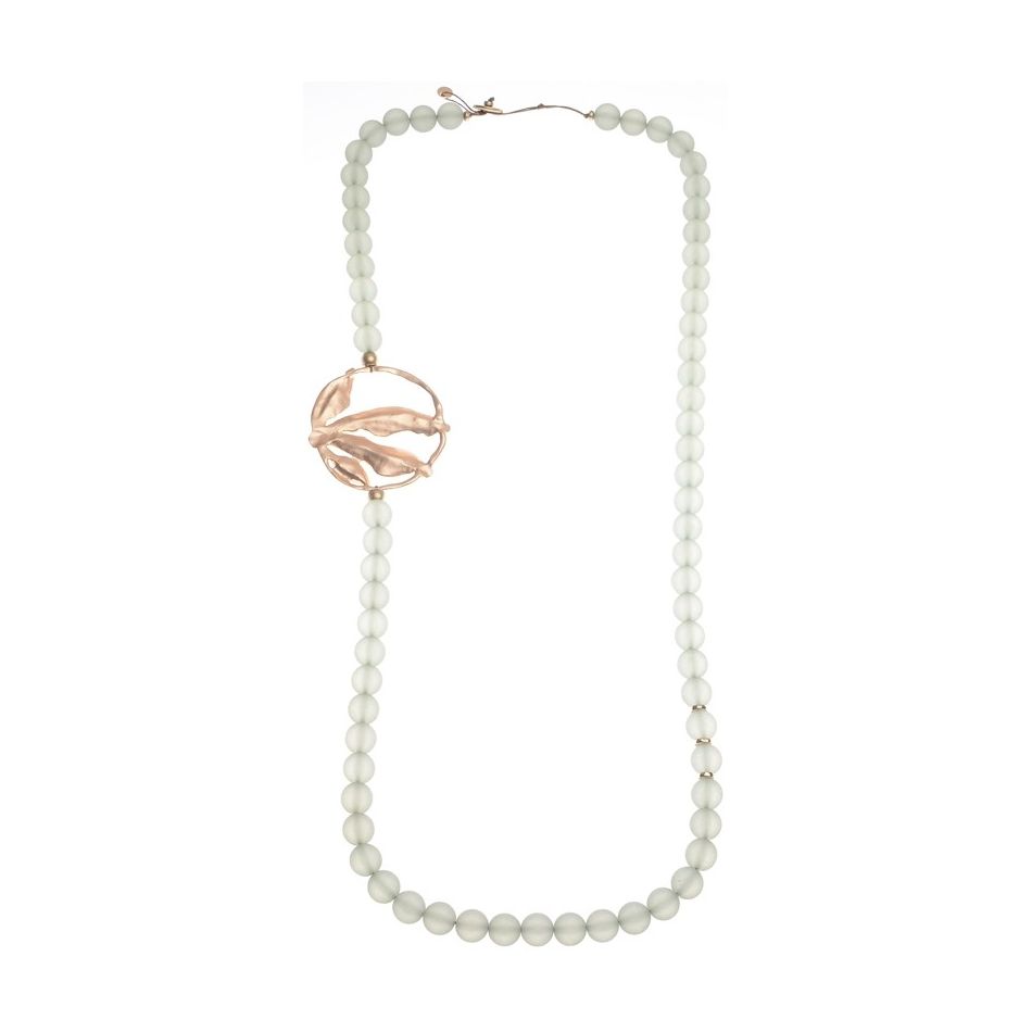 COLLAR LARGO BOLAS RESINA MEDALLA METAL