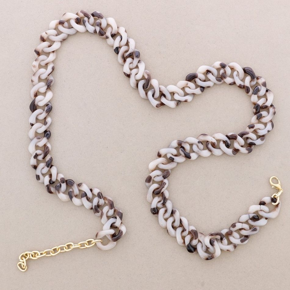 LONG RESIN LINK NECKLACE