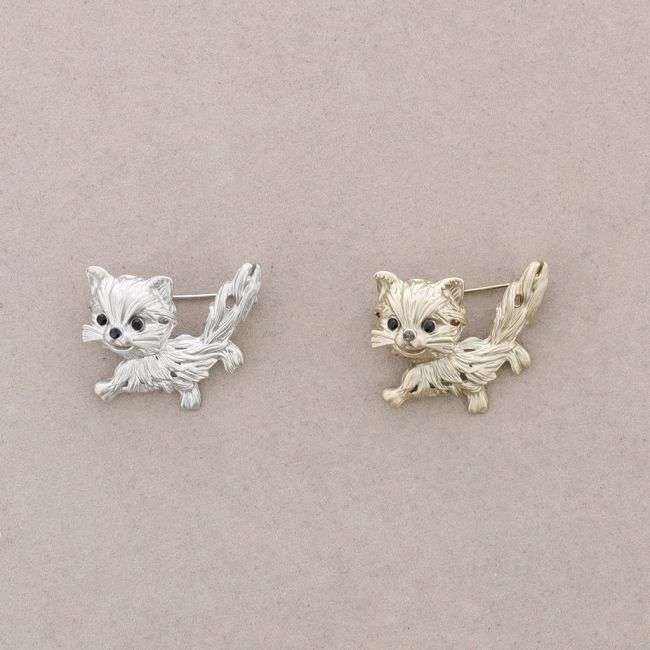 METAL KITTEN BROOCH