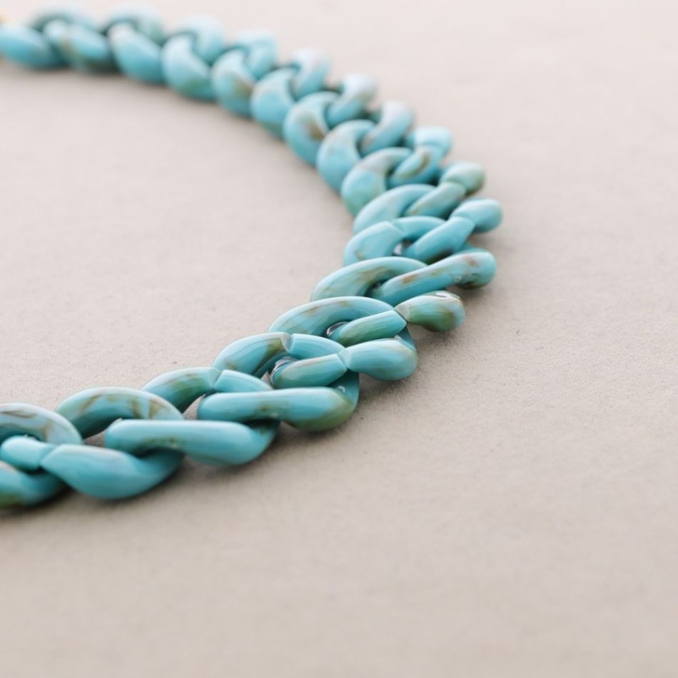 RESIN LINK SHORT NECKLACE