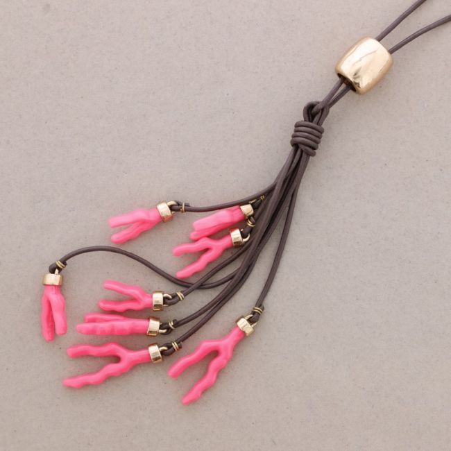 COLLAR LARGO COLG. METAL RESINA