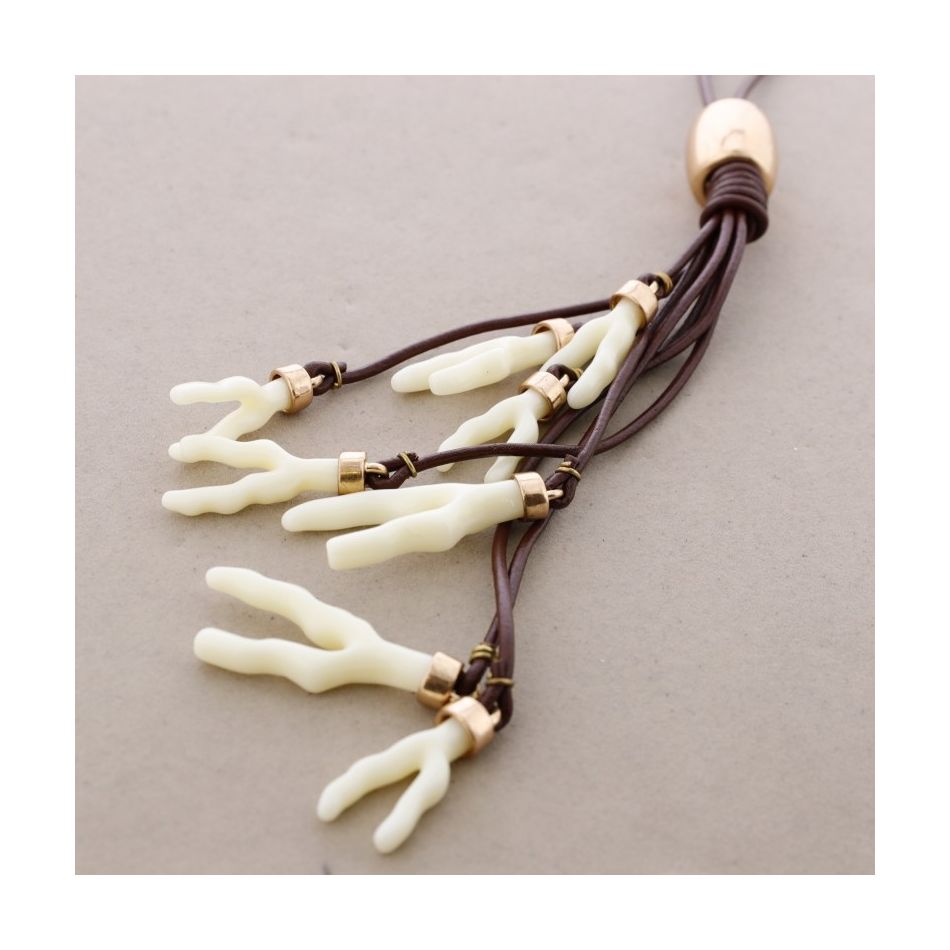 LONG PENDANT NECKLACE METAL RESIN