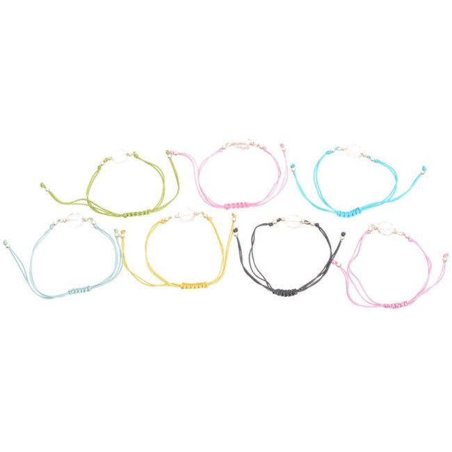 MACRAMÉ BRACELET WITH FACETED BEADS