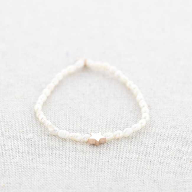 ELASTIC CULTURED PEARLS BRACELET WITH STEEL STAR