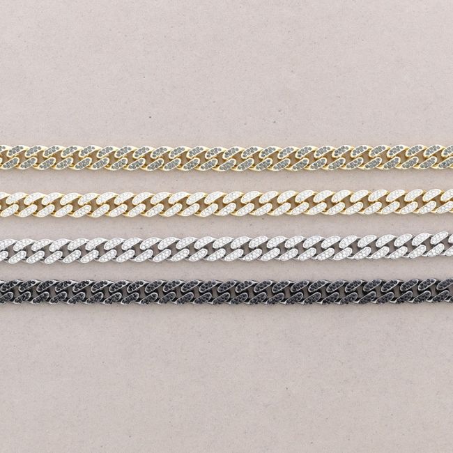 SHORT NECKLACE WITH SQUARE LINKS METAL CRYSTALS
