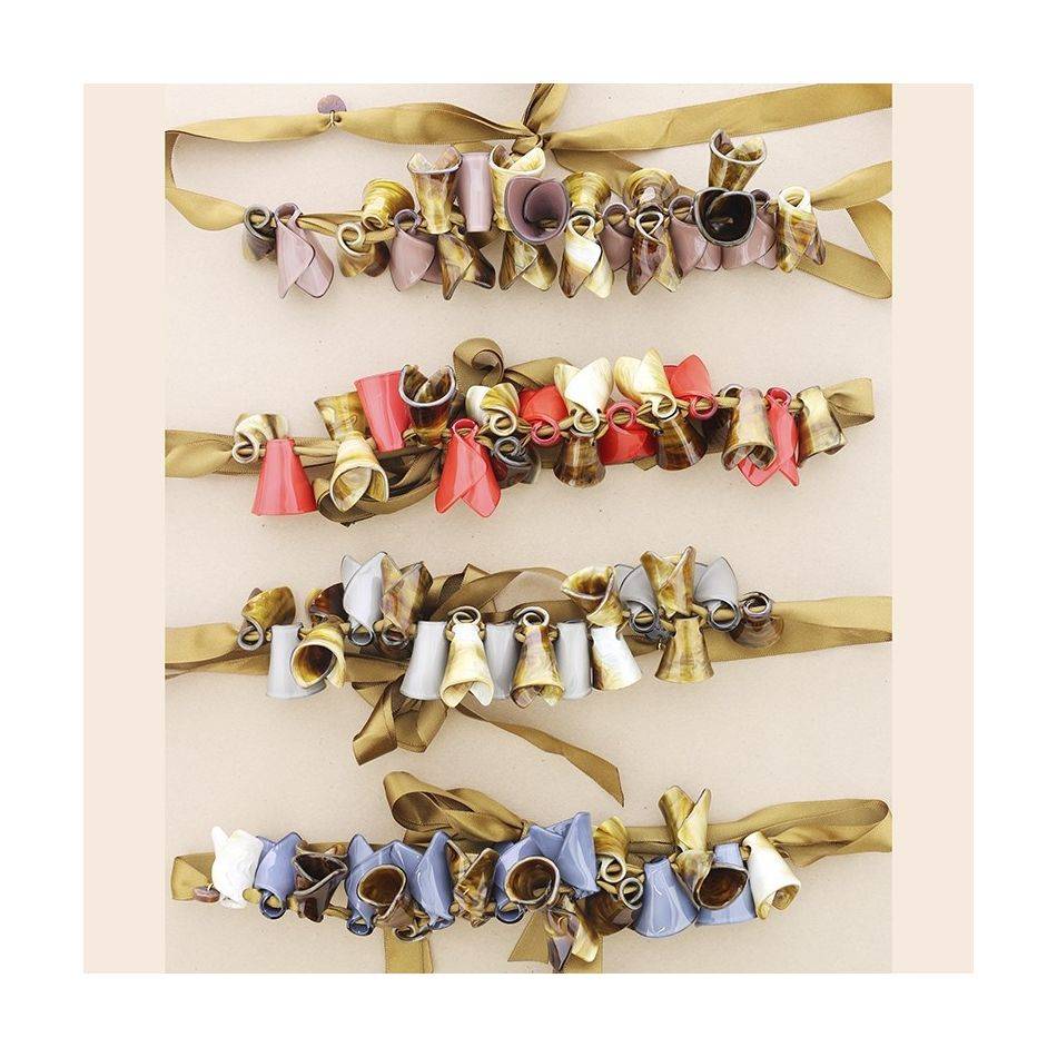 RESIN FLOWERS SHORT NECKLACE