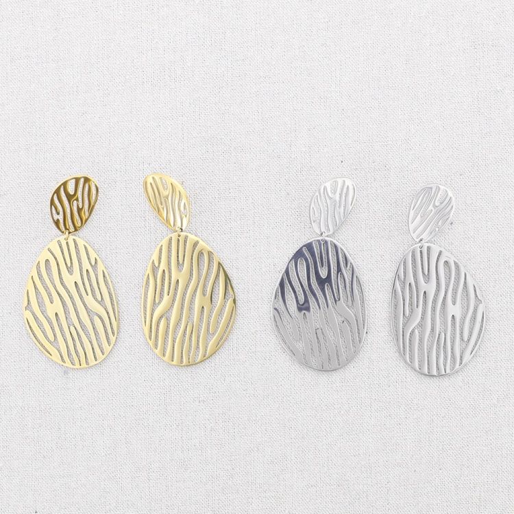 FRETWORK STEEL EARRINGS 2