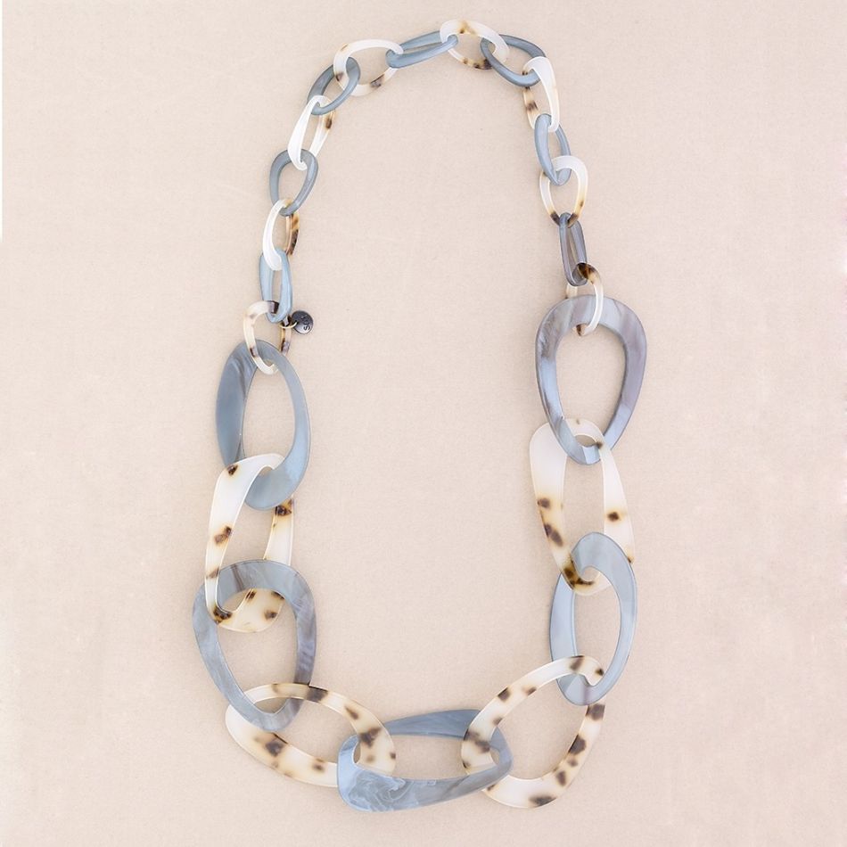 LONG RESIN LINK NECKLACE