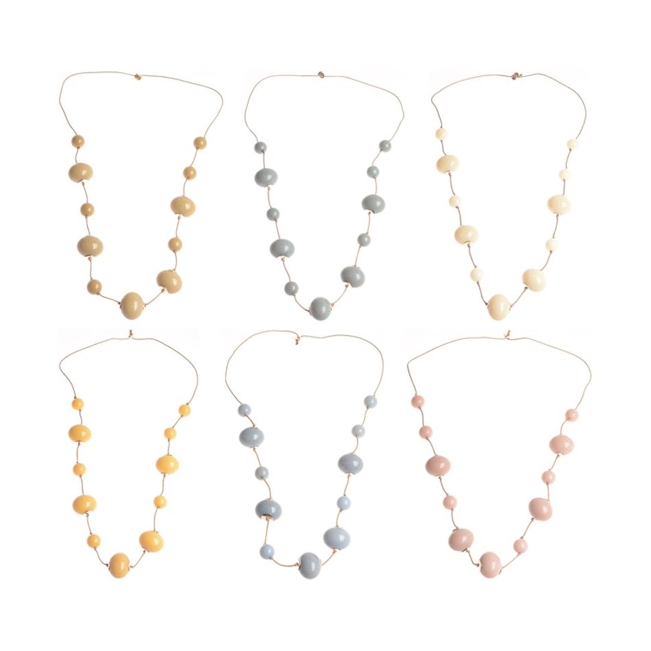 LONG CORD NECKLACE WITH RESIN BEADS