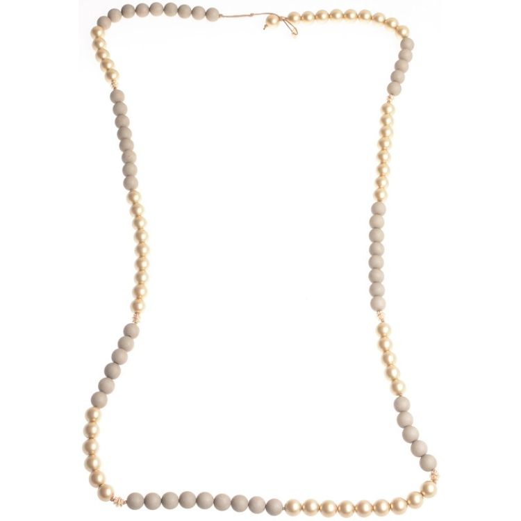 LONG NECKLACE WITH RESIN BEADS 2