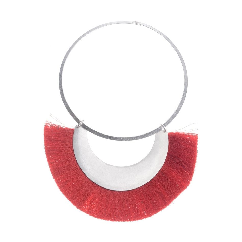 FRINGED METAL PENDANT SHORT NECKLACE