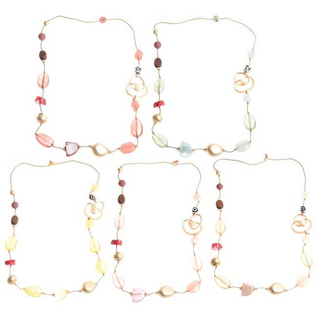 LONG NECKLACE WITH RESIN BEADS