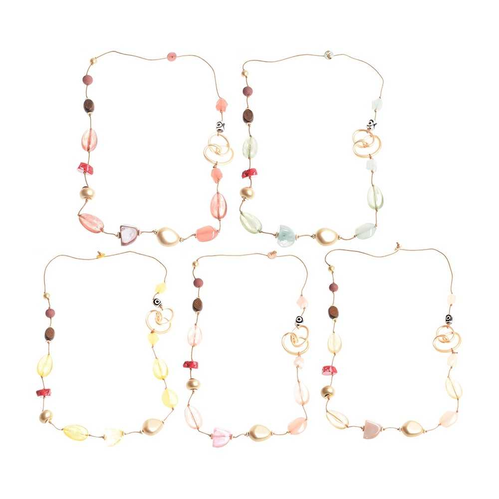LONG NECKLACE WITH RESIN BEADS