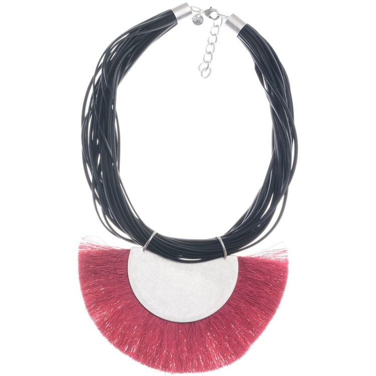 FRINGED METAL PENDANT SHORT NECKLACE