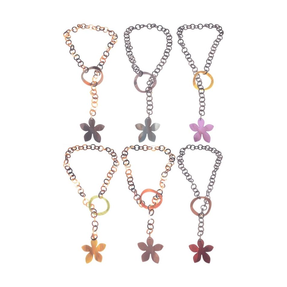 LONG RESIN FLOWER PENDANT NECKLACE