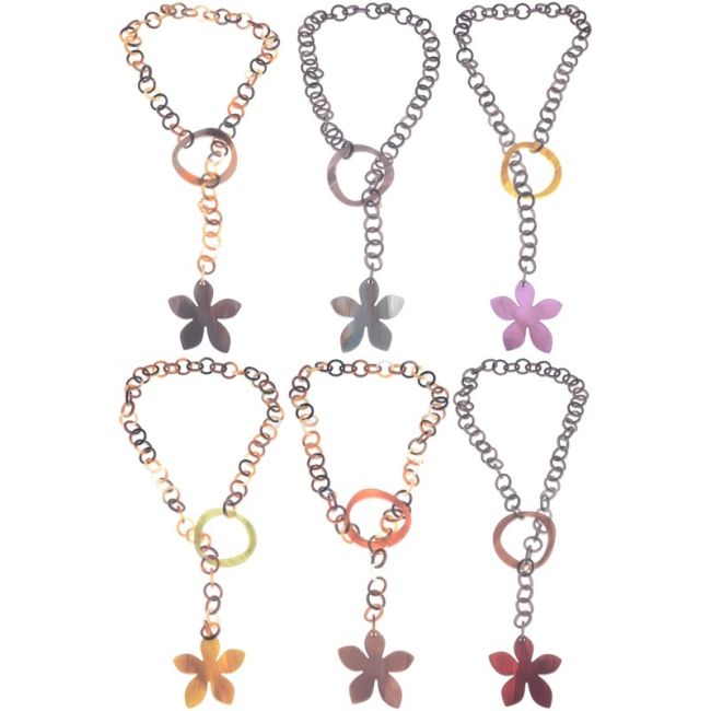 LONG RESIN FLOWER PENDANT NECKLACE