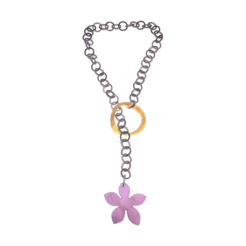COLLAR LARGO COLGANTE FLOR RESINA
