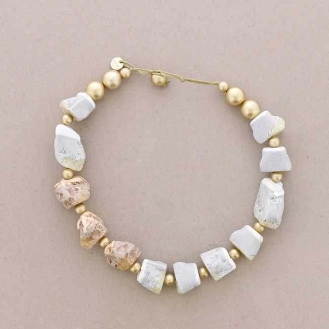 RESIN IRREGULAR BEADS SHORT NECKLACE