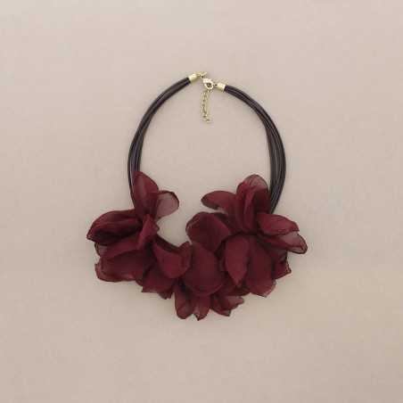 THREE FLOWERS SHORT NECKLACE