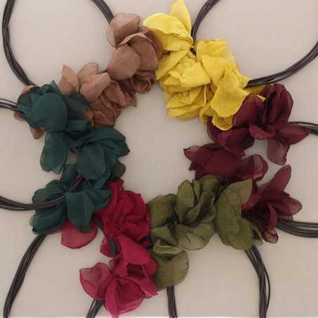 THREE FLOWERS SHORT NECKLACE