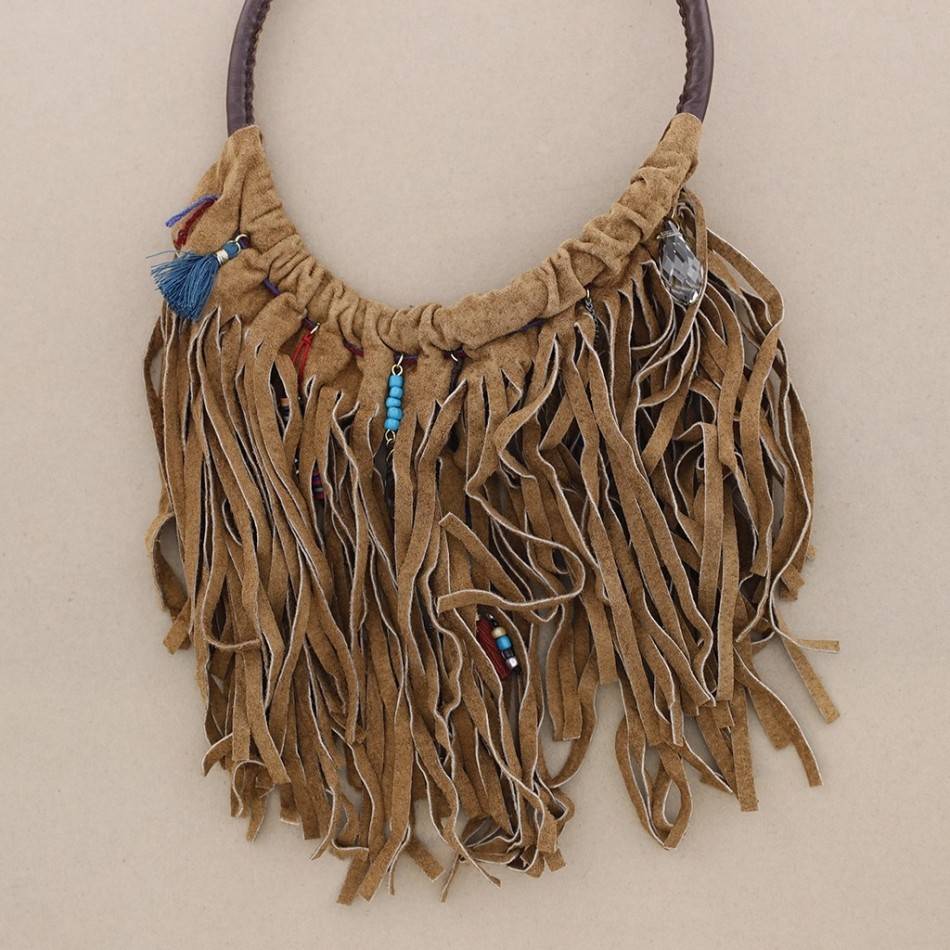 FRINGE SHORT NECKLACE WITH BEADS