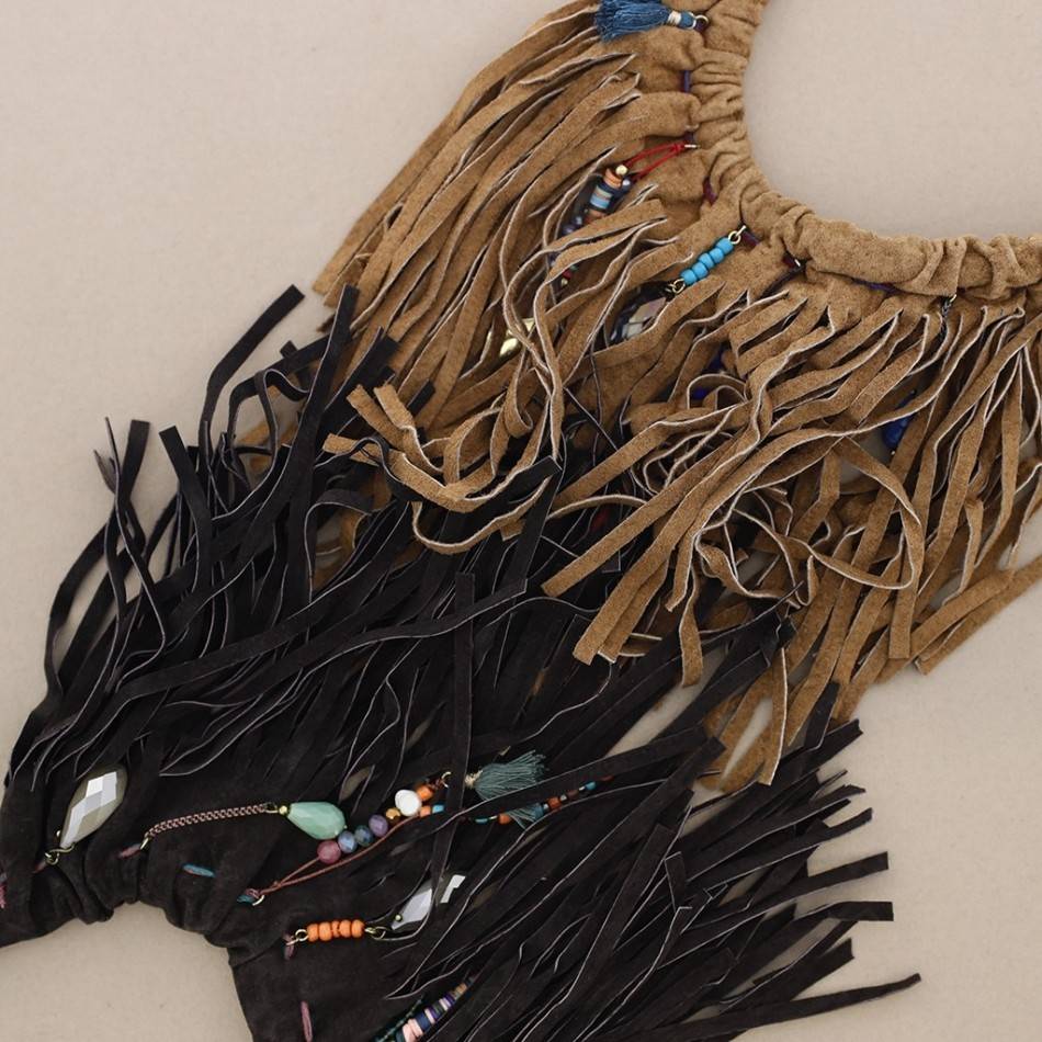 FRINGE SHORT NECKLACE WITH BEADS