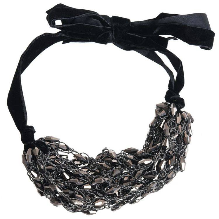 SHORT NECKLACE WITH FACETED CRYSTALS