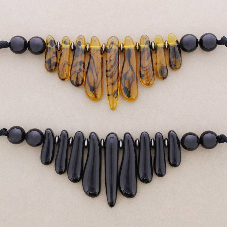 RESIN BEADS SHORT NECKLACE 2
