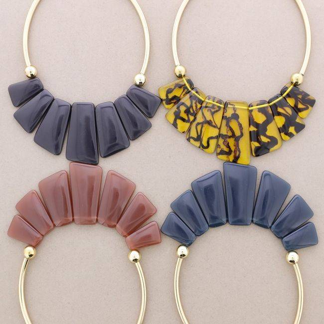RESIN BEADS SHORT NECKLACE