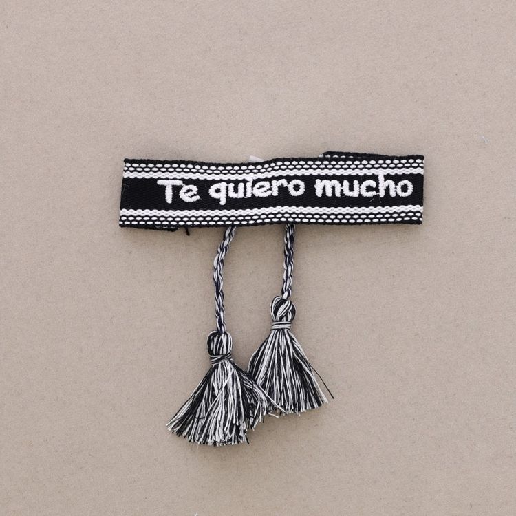MACRAMÉ BRACELET TE QUIERO MUCHO FRINGES