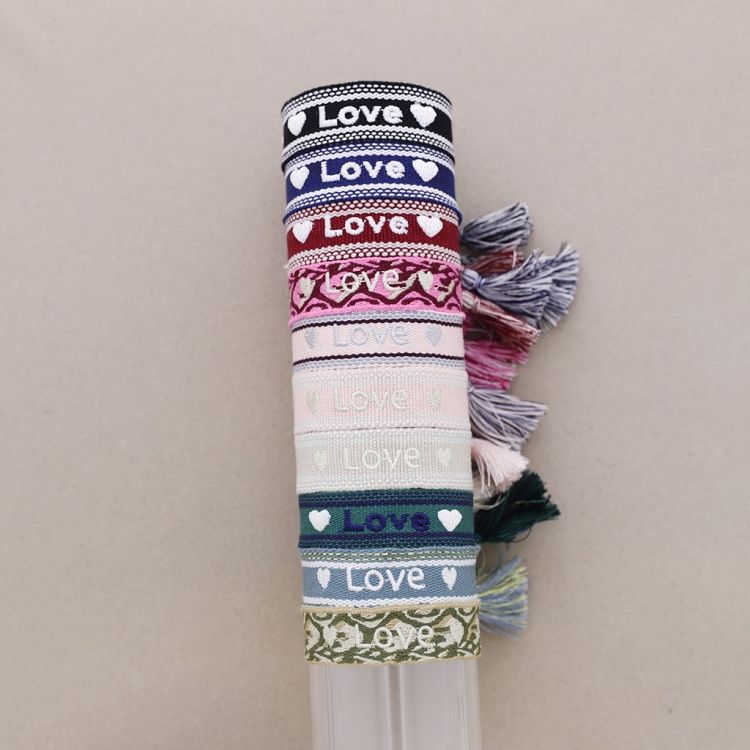 MACRAMÉ LOVE FRINGE BRACELET 2