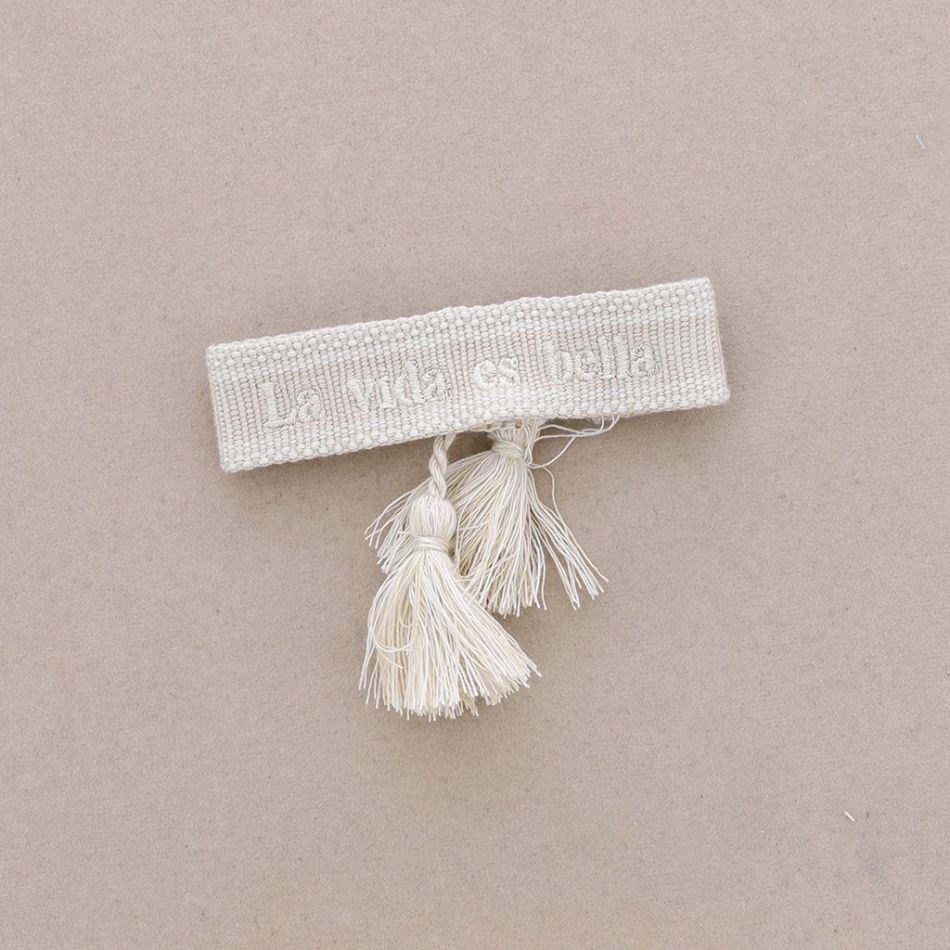 MACRAMÉ BRACELET LA VIDA ES BELLA FRINGES