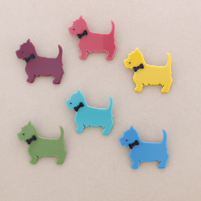 BROCHE PERRITO RESINA