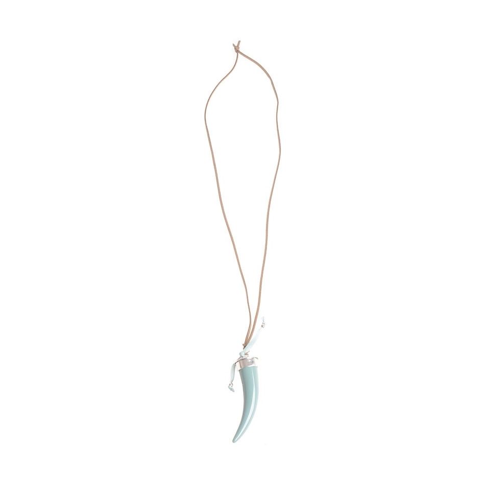 COLLAR LARGO COLGANTE CUERNO RESINA