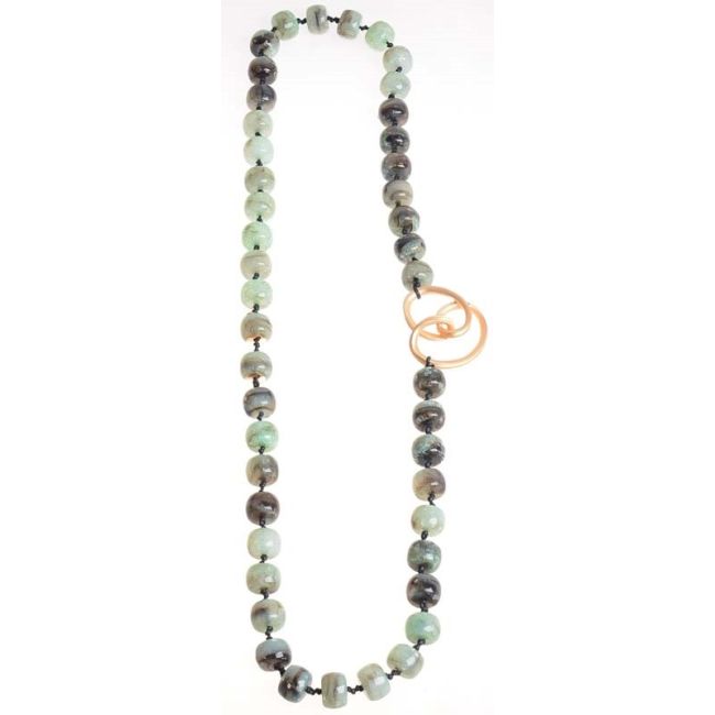 COLLAR LARGO CUENTAS RESINA FIGURA METAL
