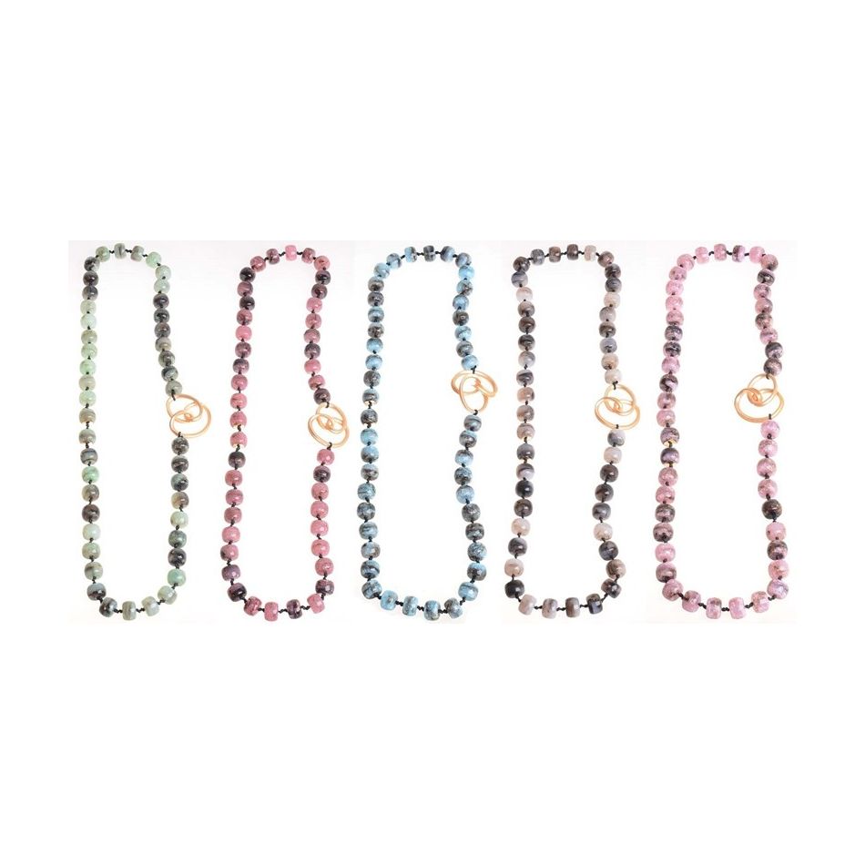 LONG NECKLACE WITH METAL FIGURE RESIN BEADS