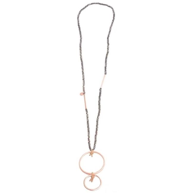 LONG NECKLACE WITH FACETED BEADS DOUBLE RING PENDANT