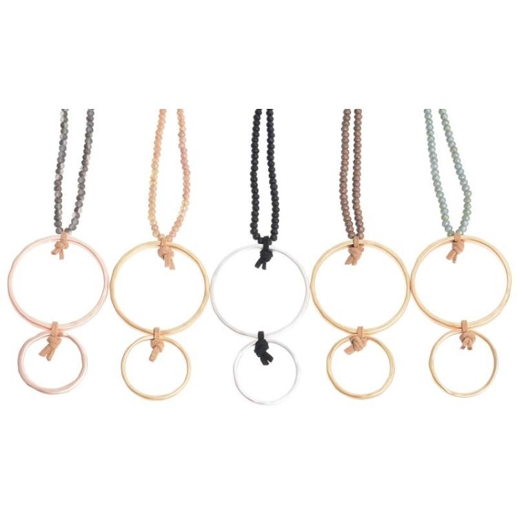 LONG NECKLACE WITH FACETED BEADS DOUBLE RING PENDANT 2
