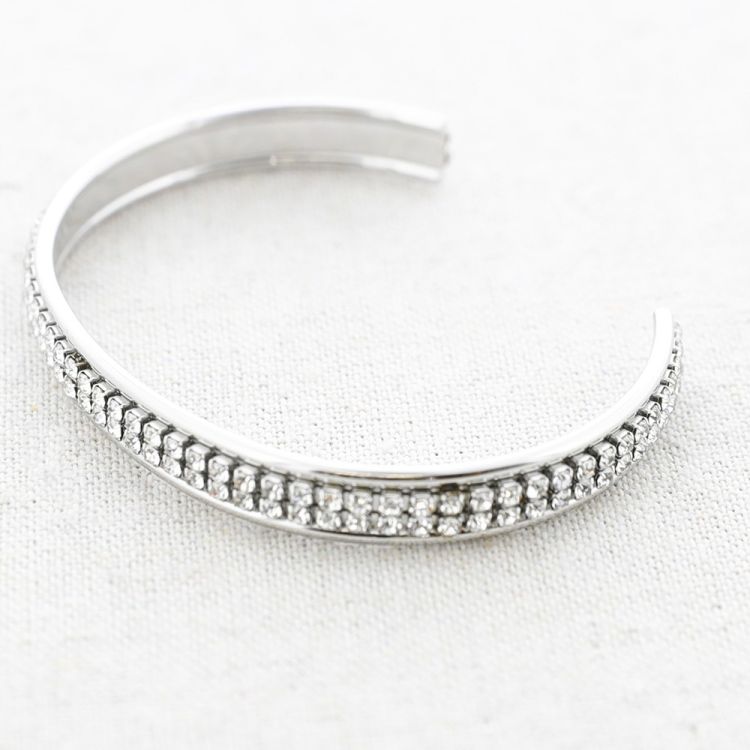 ADJUSTABLE STEEL BRACELET WITH CRYSTALS