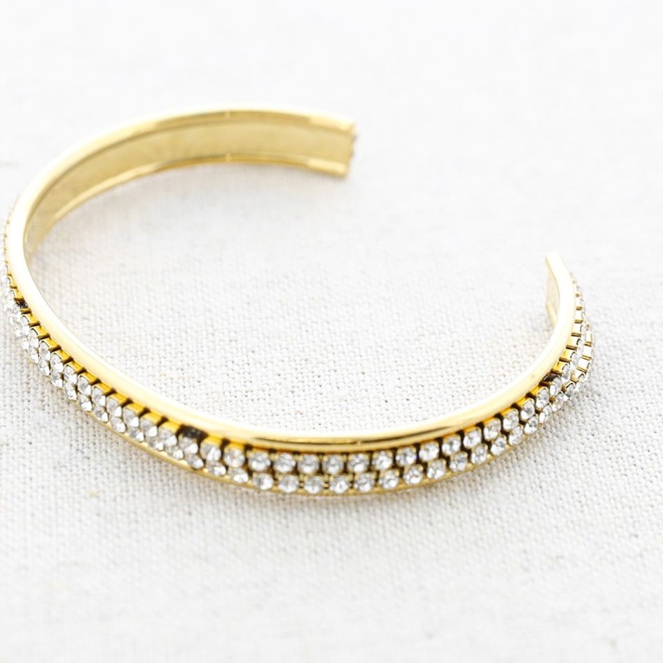 ADJUSTABLE STEEL BRACELET WITH CRYSTALS