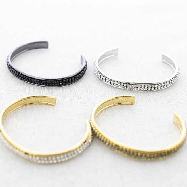 ADJUSTABLE STEEL BRACELET WITH CRYSTALS