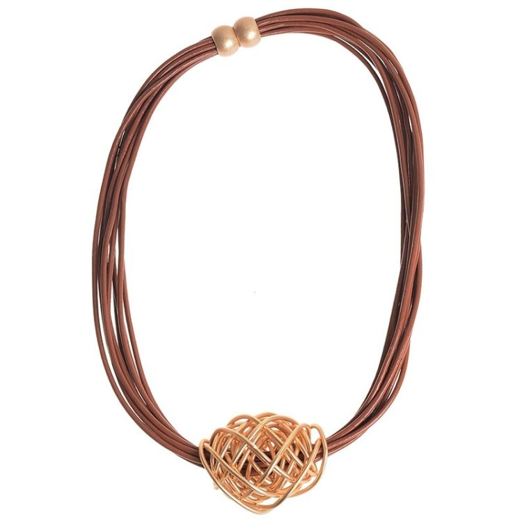 NIDO METAL PENDANT SHORT NECKLACE