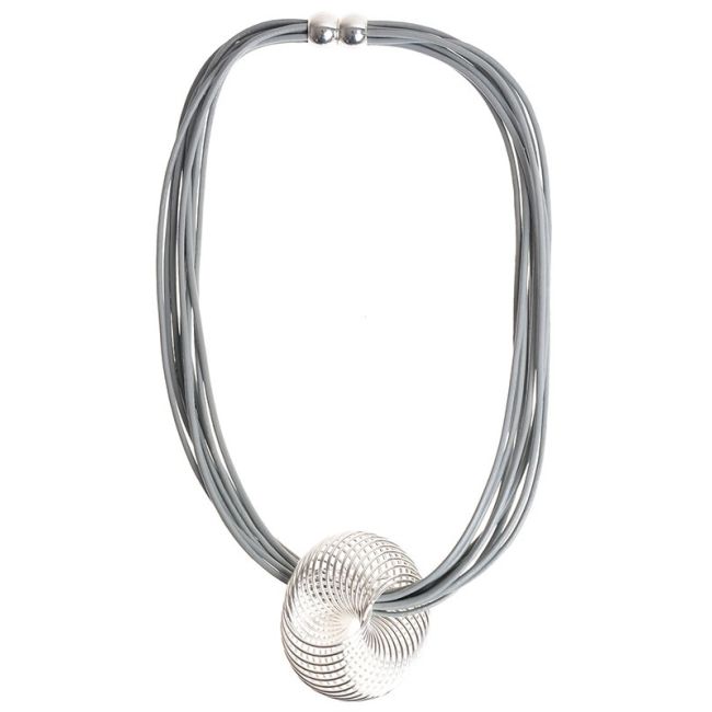 NIDO METAL PENDANT SHORT NECKLACE