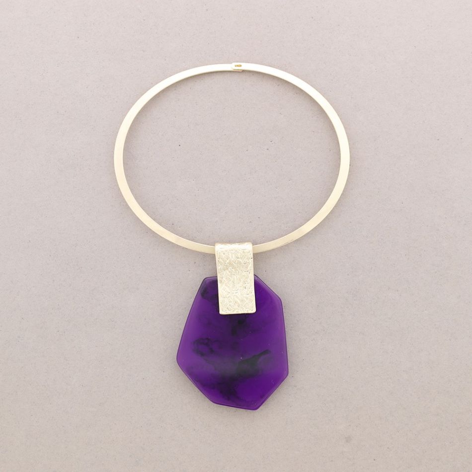 RESIN PENDANT SHORT NECKLACE