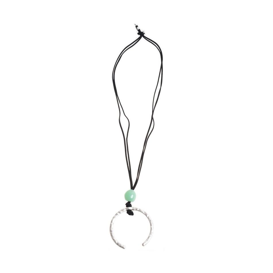 COLLAR LARGO COLGANTE MEDIA LUNA METAL RESINA