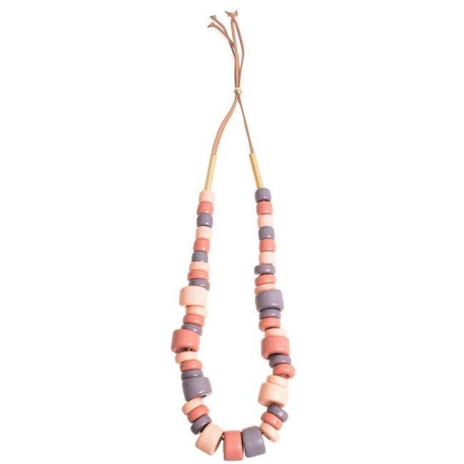 LONG NECKLACE WITH RESIN BEADS