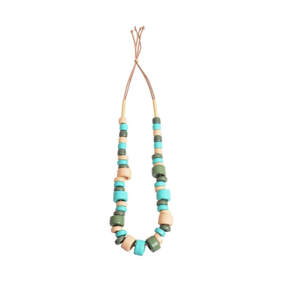 LONG NECKLACE WITH RESIN BEADS