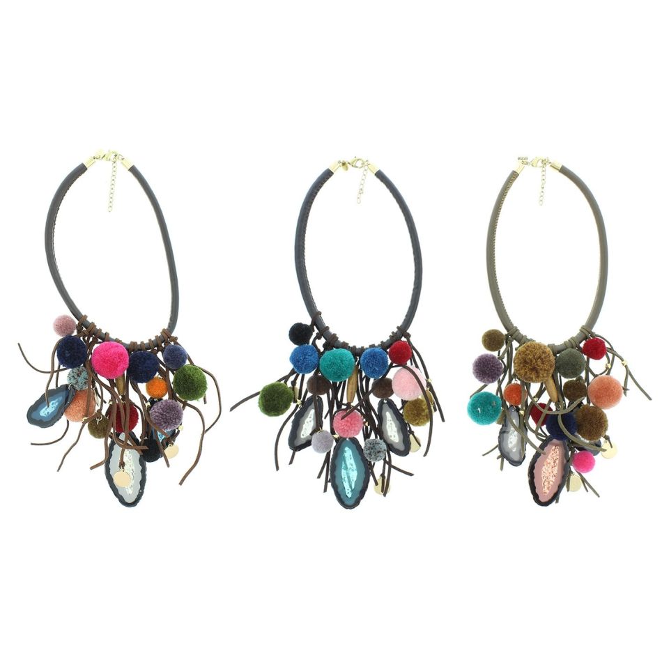 POMPOM BEAD PENDANT SHORT NECKLACE