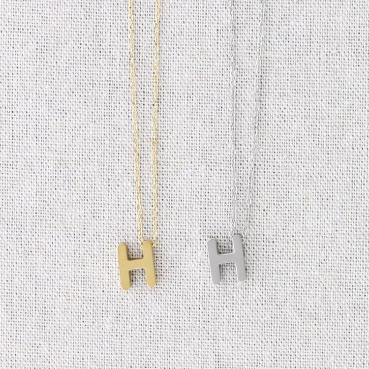SOLID STEEL LETTER H PENDANT SHORT NECKLACE 2
