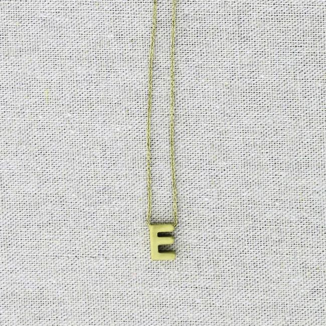 SOLID LETTER E PENDANT STEEL SHORT NECKLACE